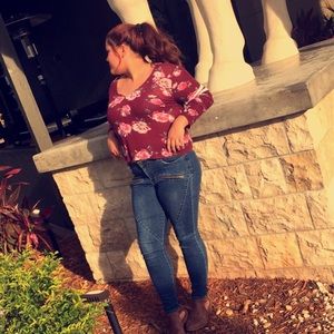 Meet your Posher, Leyla